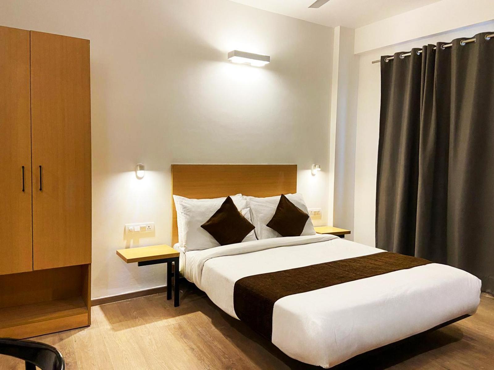 Hotel Crown Inn Faridabad Buitenkant foto