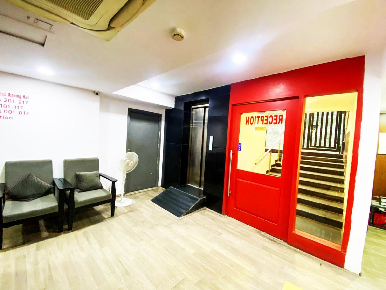 Hotel Crown Inn Faridabad Buitenkant foto