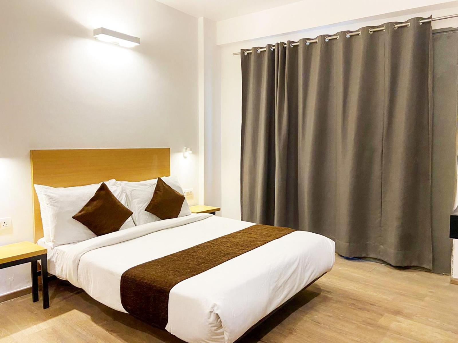Hotel Crown Inn Faridabad Buitenkant foto